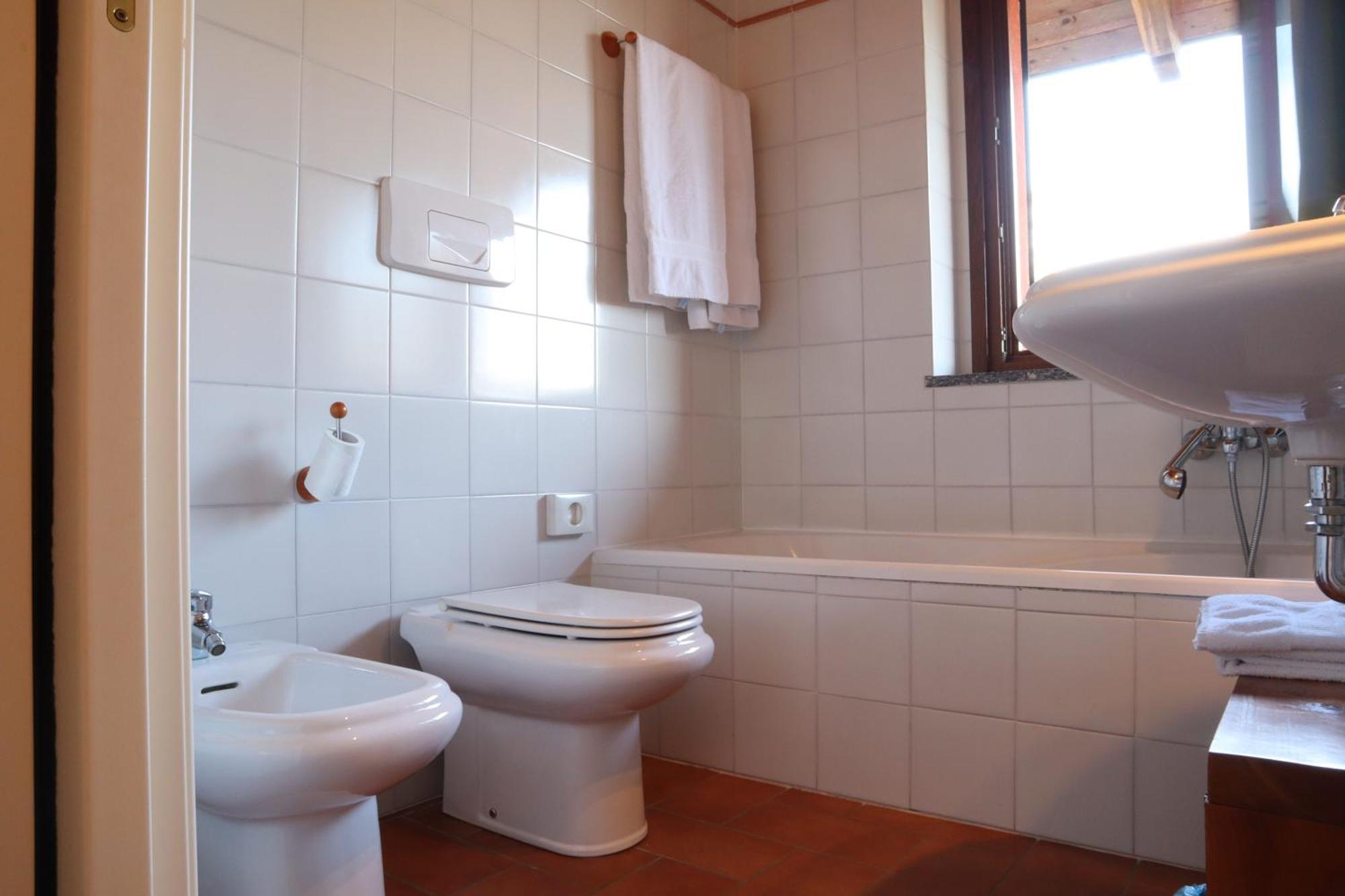 Relais Ca Nova Guest House Bogogno Luaran gambar